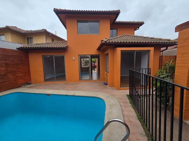 Oportunidad Única: Casa con Gran Jardín (134899)