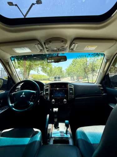 MITSUBISHI MONTERO HP 4X4