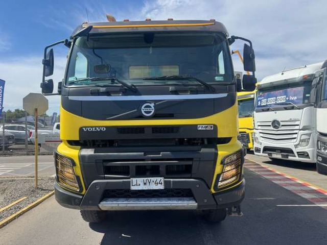 Camión Tolva Volvo FMX