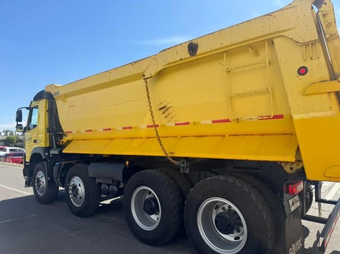 Camión Tolva Volvo FMX