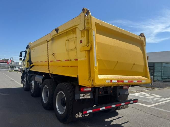 Camión Tolva Volvo FMX