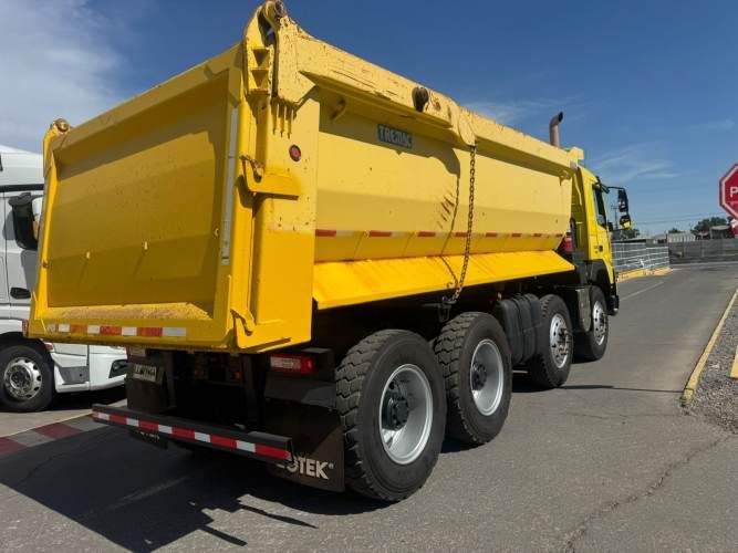 Camión Tolva Volvo FMX