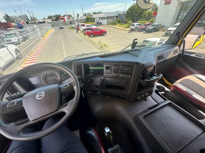 Camión Tolva Volvo FMX