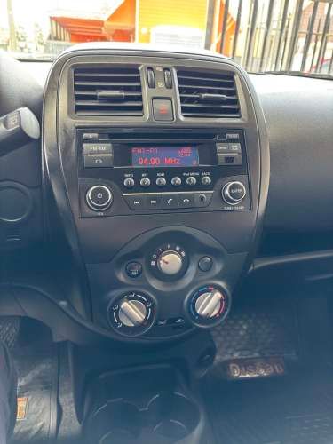 Vendo nissan march unica dueña 40.000 Km.