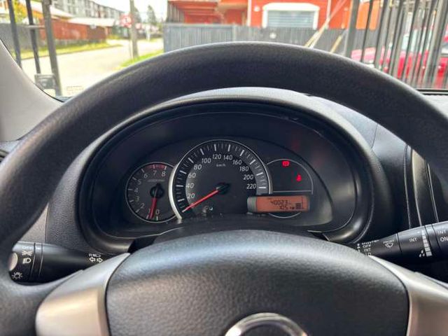 Vendo nissan march unica dueña 40.000 Km.