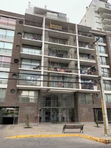 Moderno depto.  cercano Metro Chile-España, oportunidad!