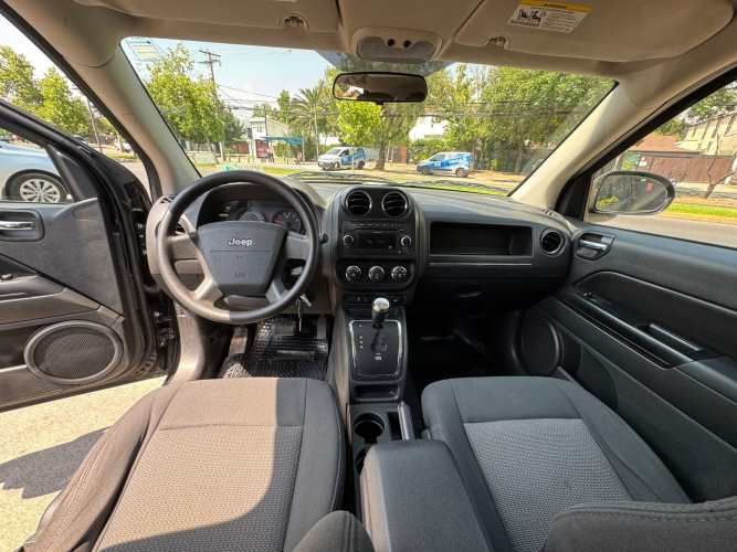 JEEP COMPASS SPORT 2.4 AUTOMATICA SOLO 112.000 KM VER EN LAS CONDES