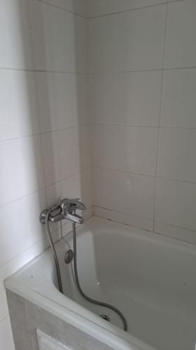 Se arrienda depto Arturo Prat - Stgo Centro