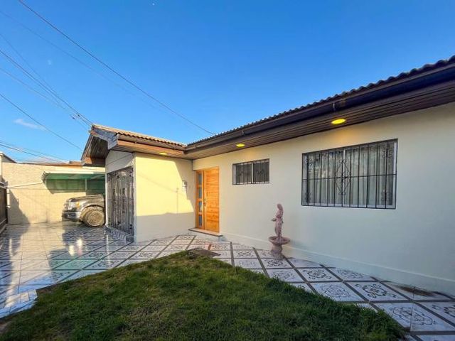 CASA EN VENTA  CON EXCELENTE UBICACIÓN EN CALLE REPUBLICA, LA SERENA.