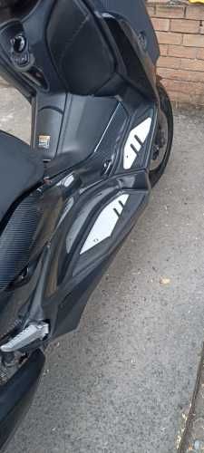 YAMAHA XMAX 300