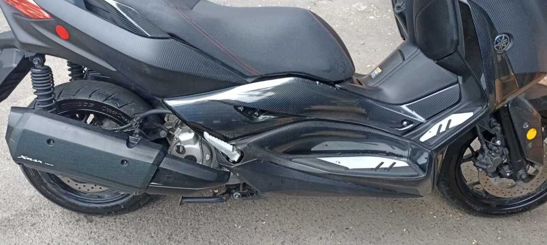 YAMAHA XMAX 300
