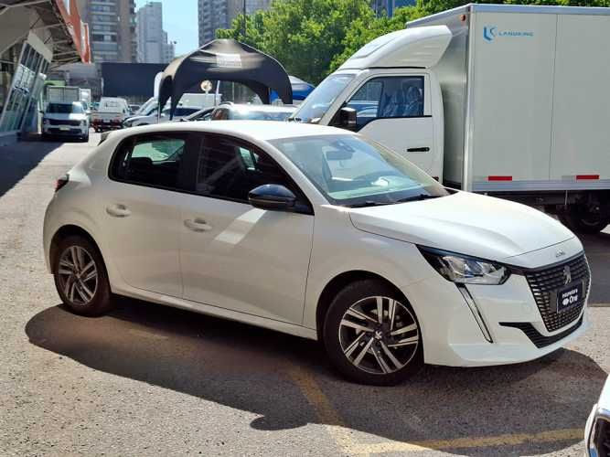 PEUGEOT 208 2024
