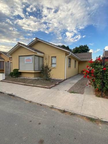 Se Arrienda Casa 4D/3B/2E, La Cruz