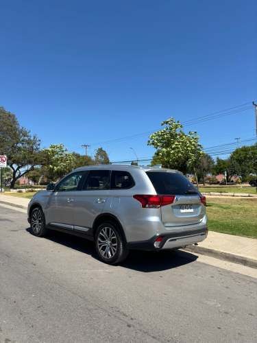 Mitsubishi outlander 2018