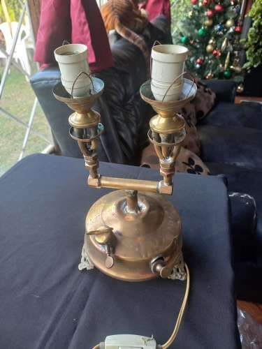 Lámpara de Mesa Exclusiva - Base Estufa Vintage LUX Made in Sweden