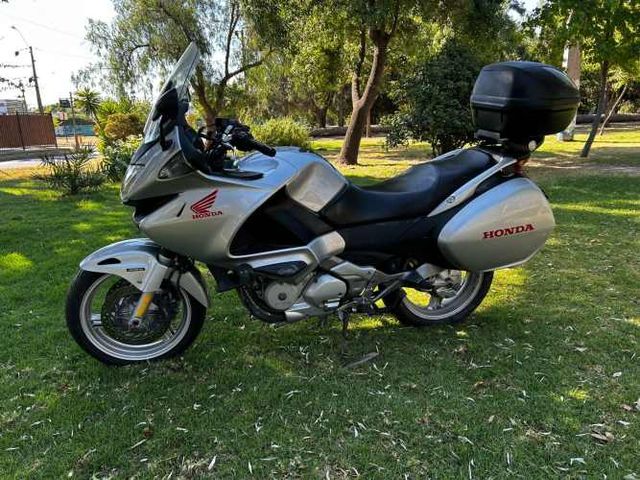 Moto Honda NT 700 Mod Deuville