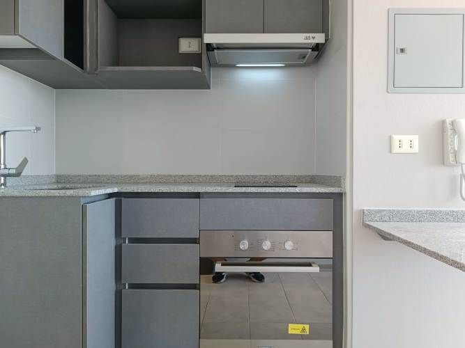 Av. Fermín Vivaceta  [2465-1]