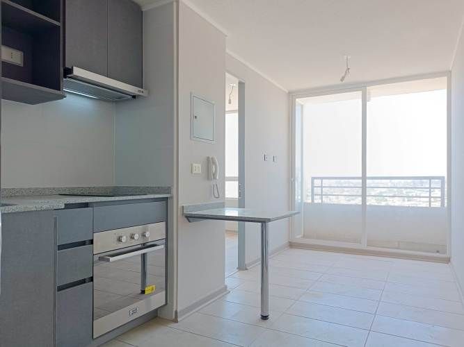 Av. Fermín Vivaceta  [2465-1]