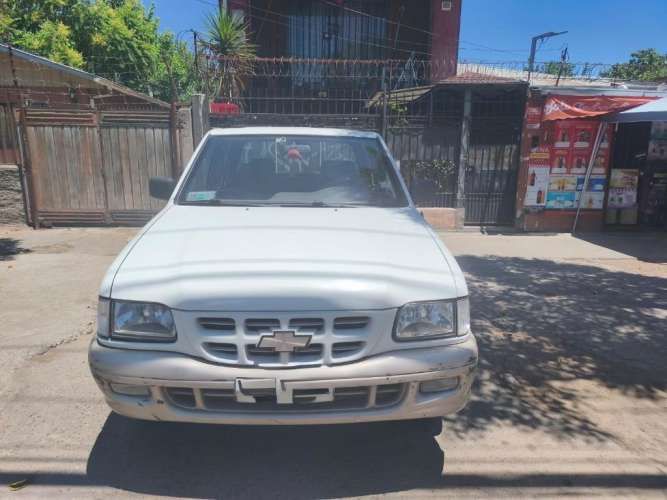 Camioneta Chevrolet Luv Millenium 2.2 año 2002