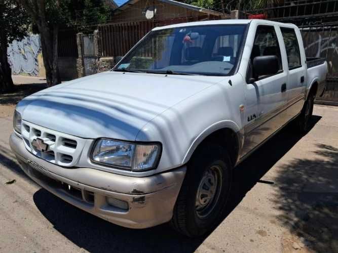 Camioneta Chevrolet Luv Millenium 2.2 año 2002