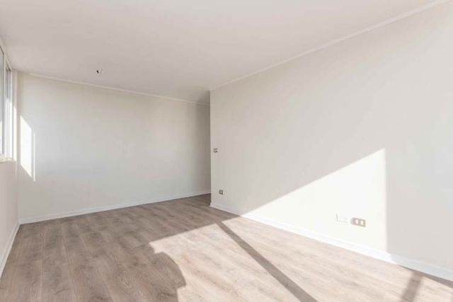 Av. Américo Vespucio (1 Est /1 Bod)