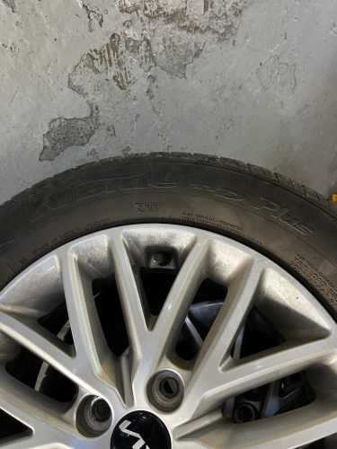 Vendo Juego de 4 Llantas y neumáticos Nexen 185-65-R15