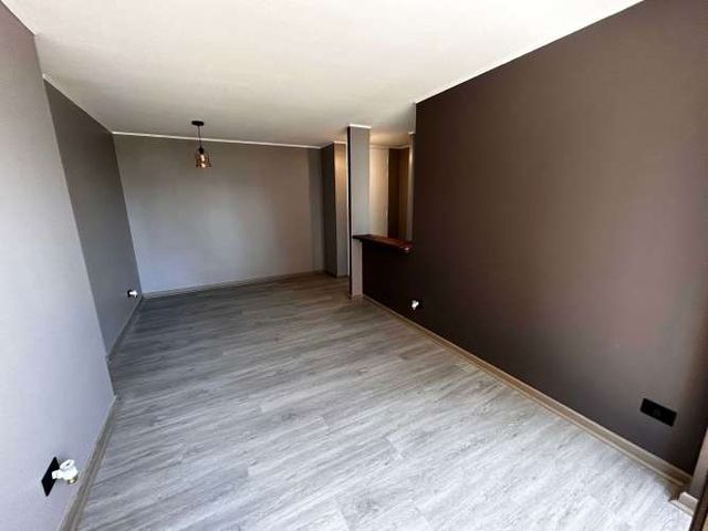 Depto remodelado  3 D, 2 B, Metro Lo Ovalle (135065)