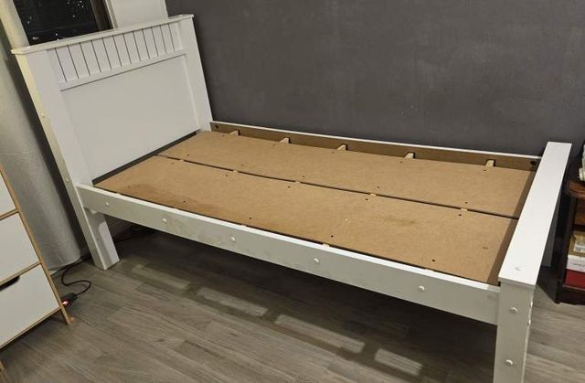 Cama 1 Plaza + Colchón usados en buen estado