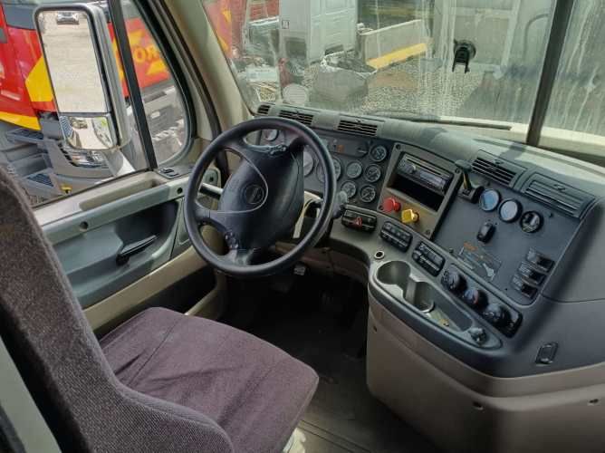 Freightliner CASCADIA