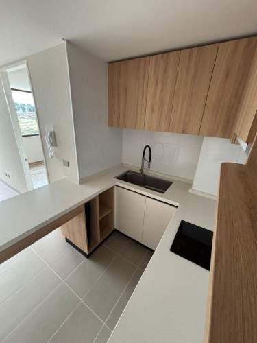 Departamento en arriendo c/ estacionamiento en Lomas de San Andrés