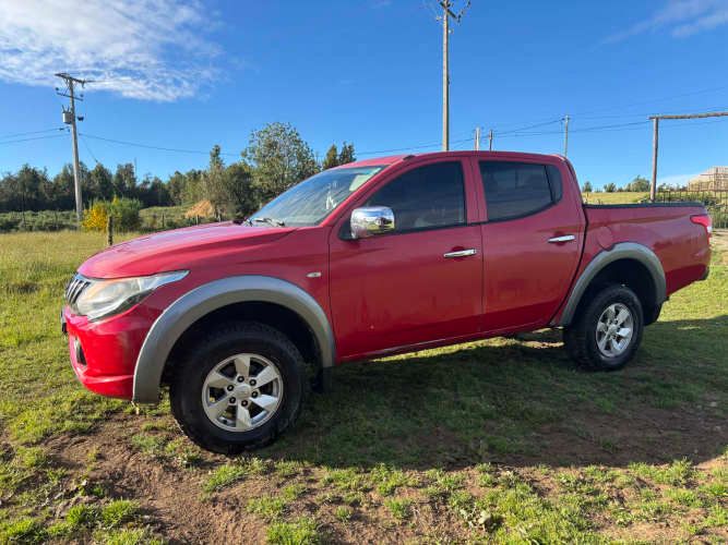 MITSUBISHI L200 4X4