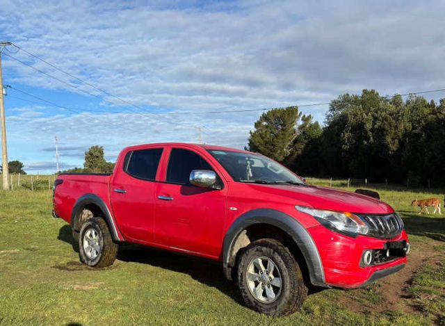MITSUBISHI L200 4X4