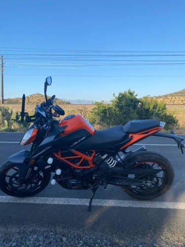 KTM 390 AÑO 2023