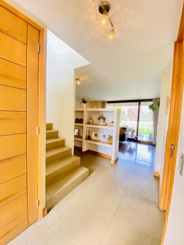 CONECTIVIDAD A SANTIAGO AUTOPISTA NOR-ORIENTE, A LA DEHESA POR PIE ANDINO