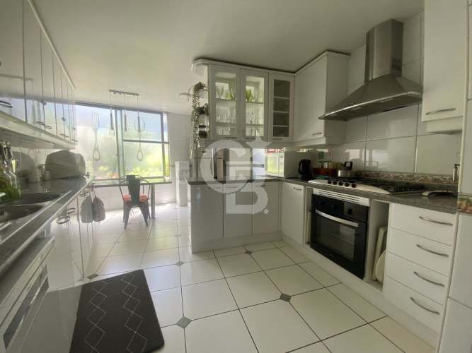 Espectacular dpto con vista despejada Colegio San Benito