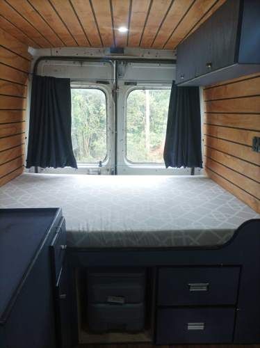 SE VENDE FURGON CAMPERIZADO PEUGEOT BOXER 2001