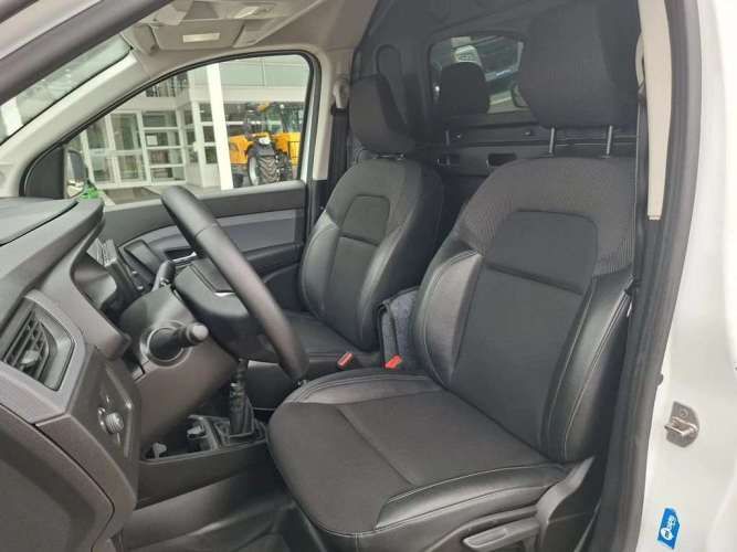 RENAULT EXPRESS 2023