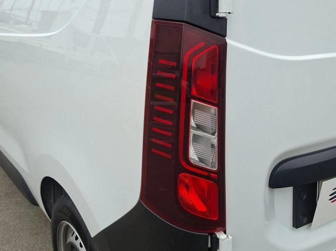 RENAULT EXPRESS 2023