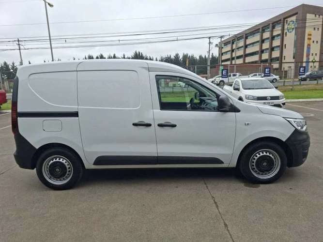 RENAULT EXPRESS 2023