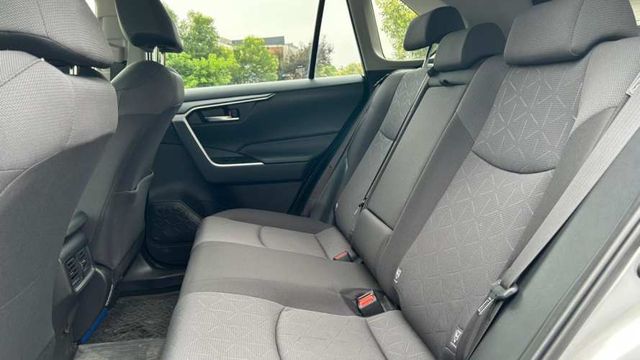 Toyota RAV4 Hybrid Hybrid CVT 2.5 4X2 AUT (2024)