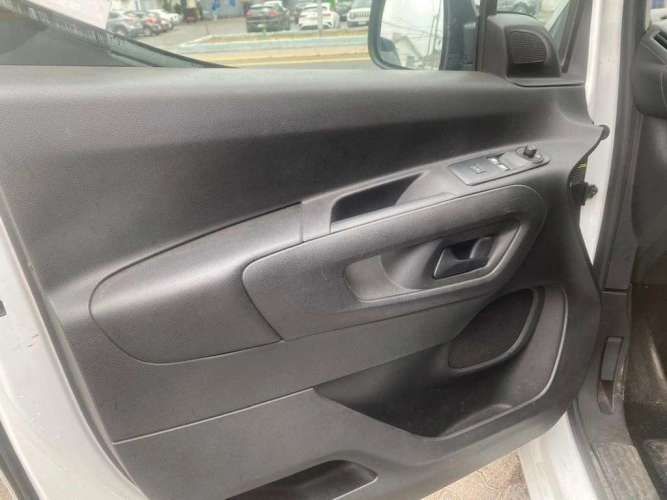 PEUGEOT PARTNER 2022