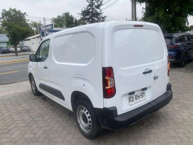 PEUGEOT PARTNER 2022