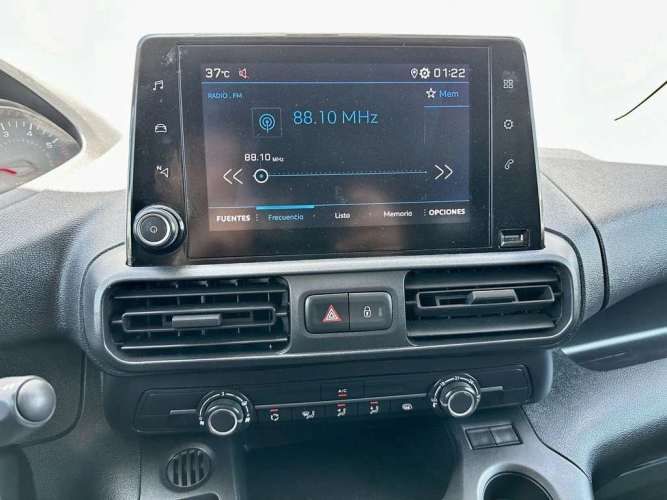 PEUGEOT PARTNER 2023