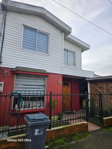 ¡CASA EN LOS FRESNOS, 4 HAB+2 BAÑOS!
