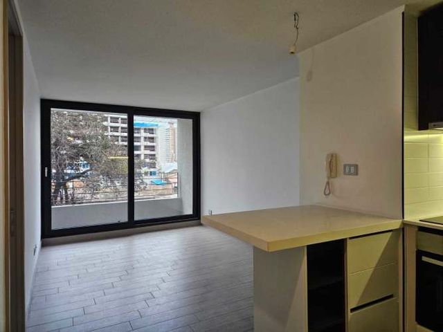 Depto. de 1 Dormitorio en Plaza Egaña.  (135132)