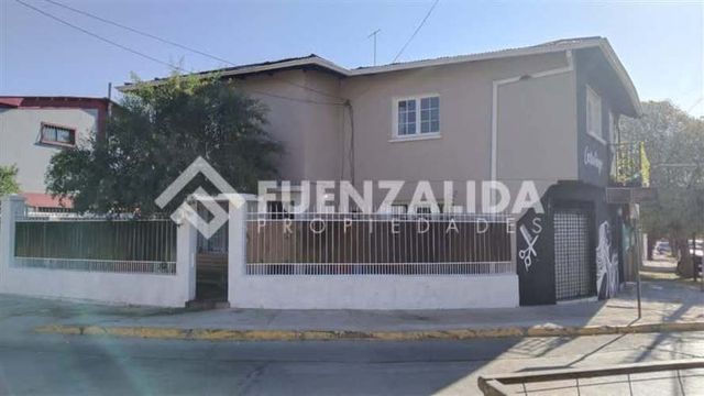 CASA Rosario de Santa Fe / Los Copihues