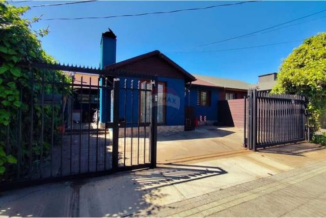 Se vende casa renovada 3d/2b pisicna, la reina