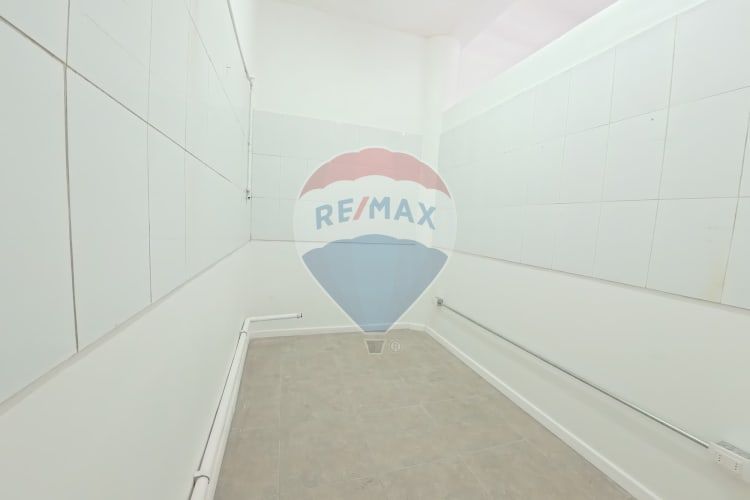 ¡amplio local comercial en centro de santiago!