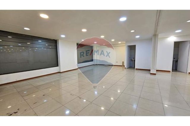 Oficina en la alameda disponible para arriendo