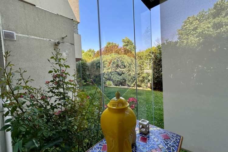 Depto. 2d+2b con jardín san carlos de apoquindo